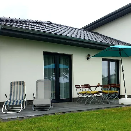 Ferienwohnung mit Terrasse Neustrelitz Exterior foto